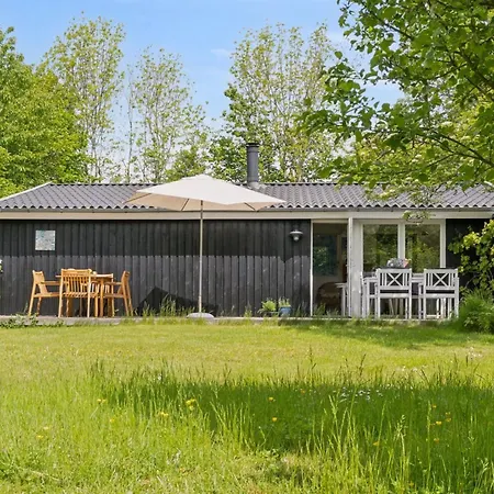 Prázdninový dům Ilsabet - 750m From The Sea In Sealand By Interhome